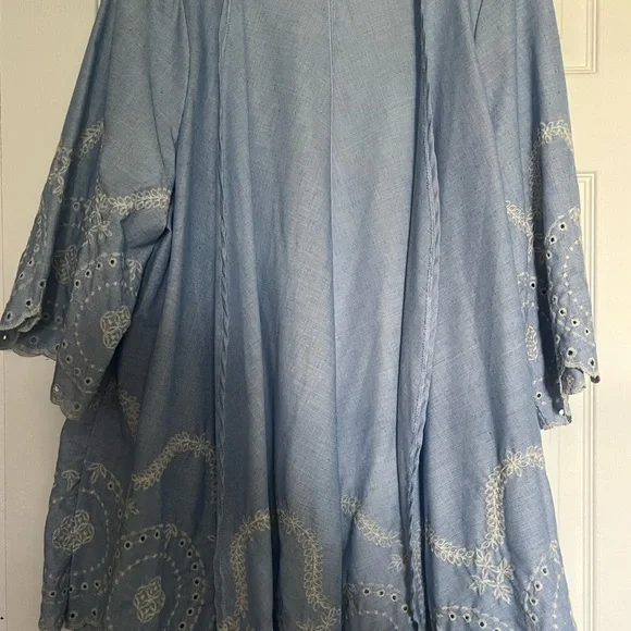 Time and Tru Women's Kimono - Picture 3 of 5